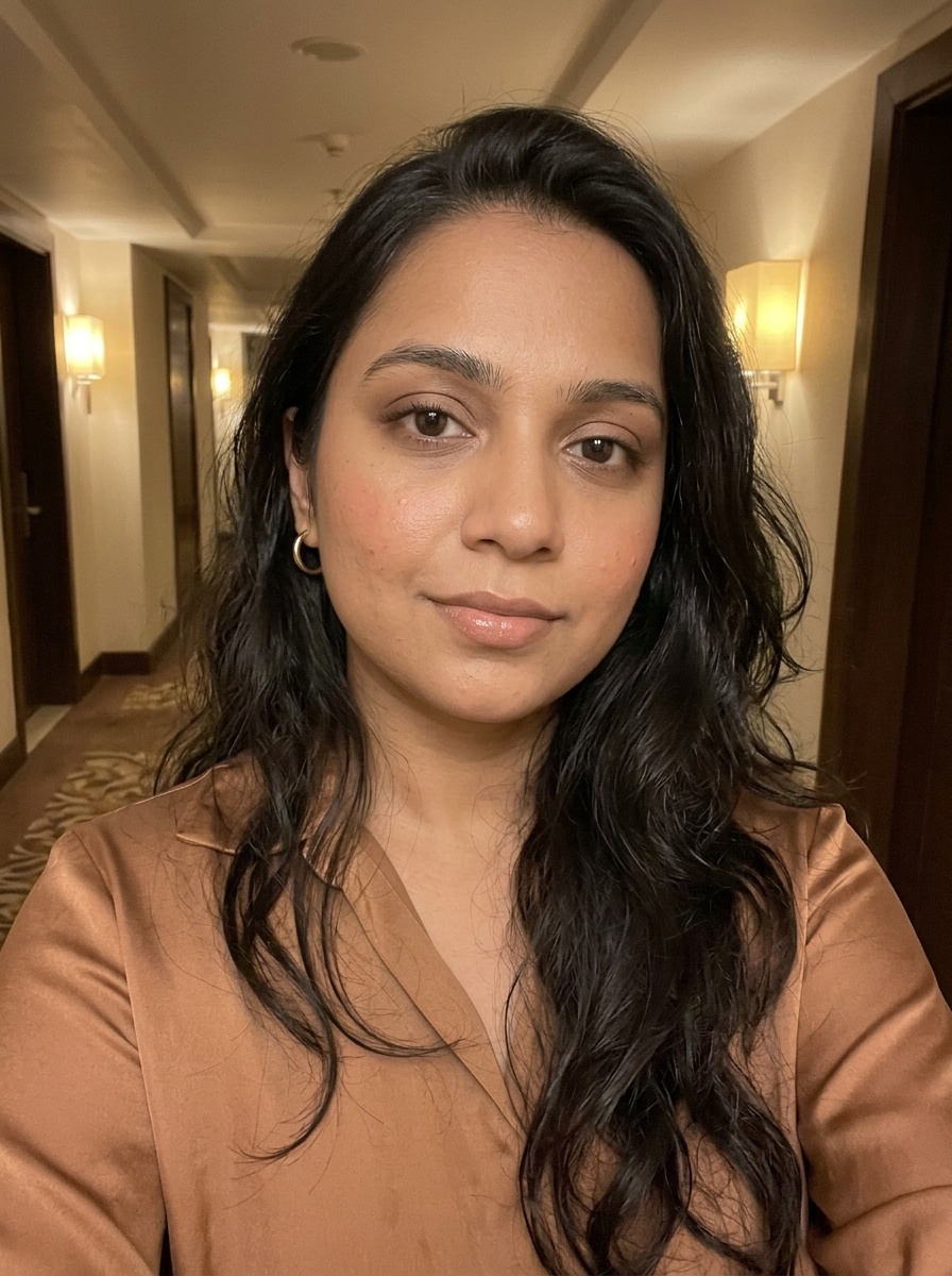 Soft Glam on a woman in her late 20s with medium skin, brown eyes and a round face